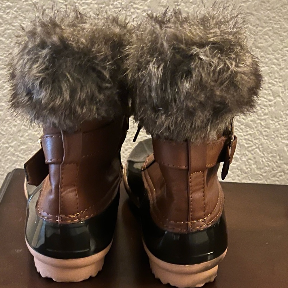 Brown and Black Duck Boots with Fur Trim - Picture 3 of 9